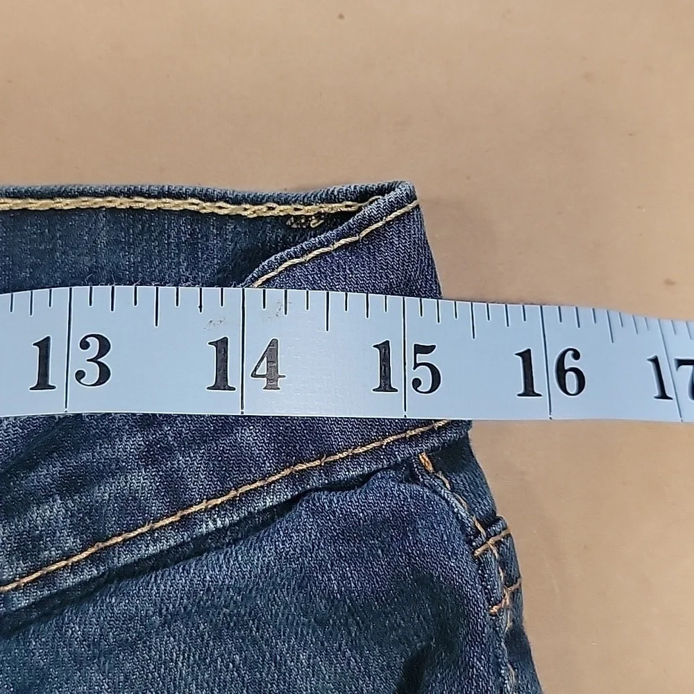 Levis 502, Size 32x34 Taper Fit Men's Jeans, Med-Dark Wash, Good Used Condition